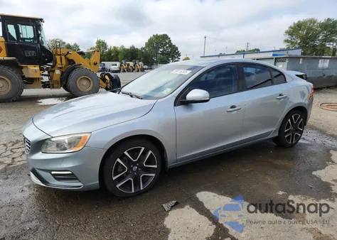 2017 Volvo S60 Dynamic z USA, uszkodzony, nr VIN YV140MTL8H2431422